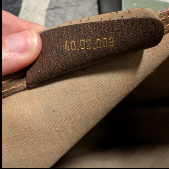 Gucci Supreme Tote Bag with Sherry Canvas Straps and COA - Picture 5 of 16